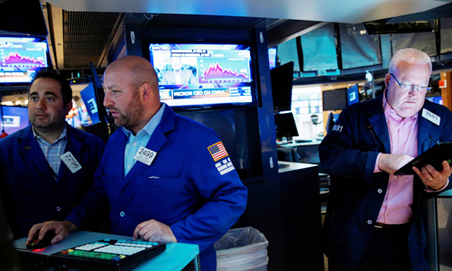 Chứng khoán Mỹ lại giảm điểm mạnh, giá dầu lên đỉnh cao mới, Bitcoin đi xuống