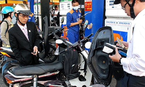 Cận Tết, giá xăng dầu tiếp tục tăng mạnh