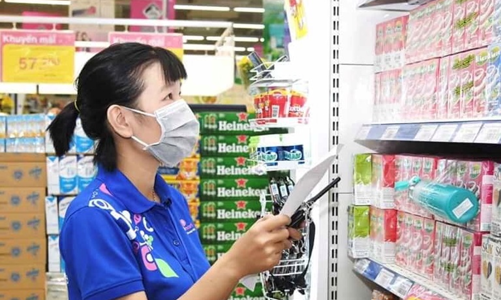 Doanh nghiệp cạnh tranh lương, thưởng để thu hút nhân tài ngành tiêu dùng nhanh