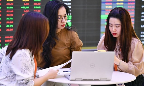 Lượng tài khoản chứng khoán cá nhân mở mới giảm mạnh trong tháng 1/2022