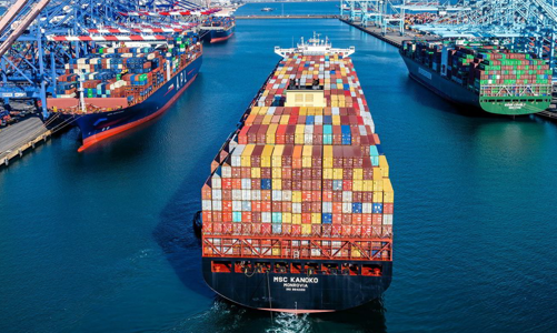 Hãng vận biển khổng lồ lãi đậm, dự báo chuỗi cung ứng toàn cầu còn tắc nghẽn trong năm nay