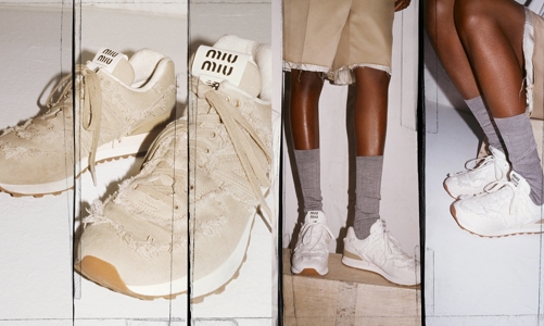 New Balance hợp tác với Miu Miu để “cao cấp hóa” mẫu giày kinh điển