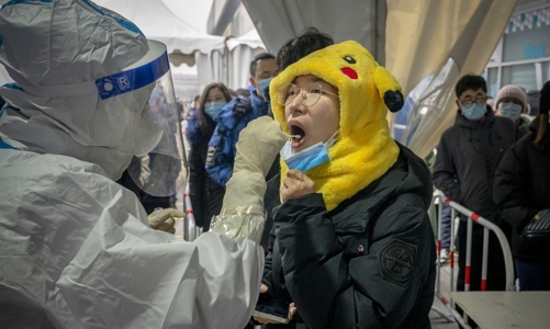 Trung Quốc bất ngờ cấp phép thuốc điều trị Covid-19 của Pfizer, mở đường chấm dứt 