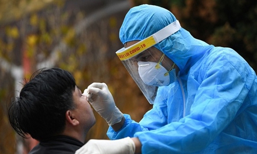 Ngày 20/2: Số ca nhiễm mới tăng mạnh lên 47.200, Hà Nội lần đầu vượt 5.000