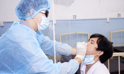 F1 tiêm 2 mũi vaccine Covid-19 chỉ cách ly 5 ngày, xét nghiệm 1 lần 