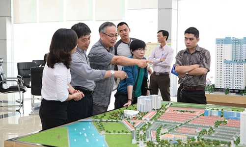 Đầu tư bất động sản năm 2022: Có cả cơ hội lẫn rủi ro