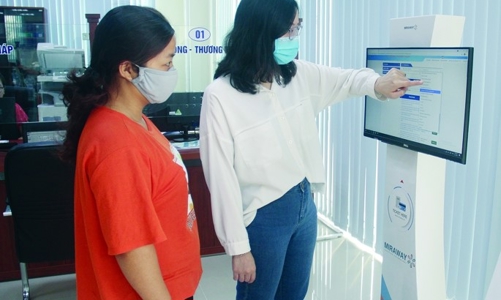 Cách nào để 90% người dân độ tuổi lao động biết các dịch vụ số thiết yếu vào năm 2030?