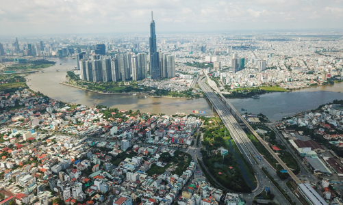 Kinh tế TP.HCM hai tháng đầu năm: Xuất nhập khẩu khởi sắc, sản xuất công nghiệp tăng