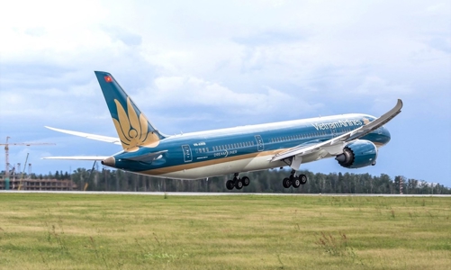 Không yêu cầu xét nghiệm Covid-19 với người từ Ukraine về sân bay Nội Bài