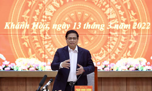 Xây dựng Trường Sa thành trung tâm kinh tế, văn hóa, xã hội; là thành trì bảo vệ chủ quyền biển đảo Tổ quốc