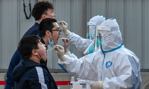 Trung Quốc trong đợt bùng Covid mạnh nhất 2 năm, cổ phiếu vaccine đồng loạt tăng mạnh