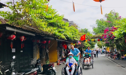 Cổ phiếu nào hưởng lợi khi Việt Nam chính thức mở cửa đón khách quốc tế từ 15/3?