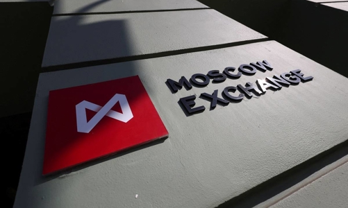 Chi hơn 10 tỷ USD hỗ trợ thị trường, chứng khoán Nga tăng vọt trong phiên mở lại sau gần một tháng đóng băng