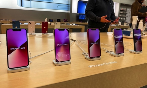 Apple giảm sản lượng iPhone, Airpods do khủng hoảng Ukraine