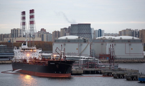 Giữa “bão trừng phạt”, tàu biển Nga đua nhau đổi quốc kỳ