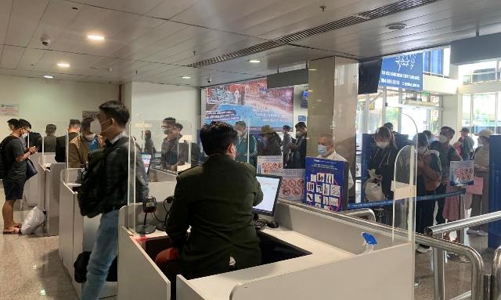 Hàng không siết chặt kiểm tra, đẩy lùi tội phạm mua bán người 