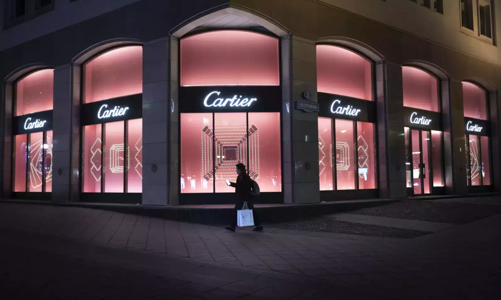 Hàng loạt hãng trang sức và đồng hồ tuyên bố “từ bỏ” kim cương Nga