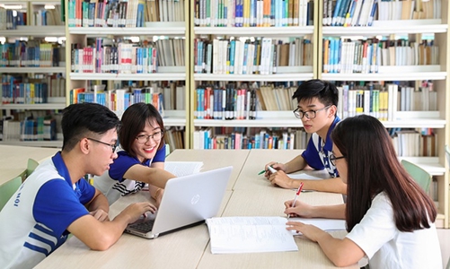 Học sinh trường THPT chuyên được phép học trước chương trình đại học