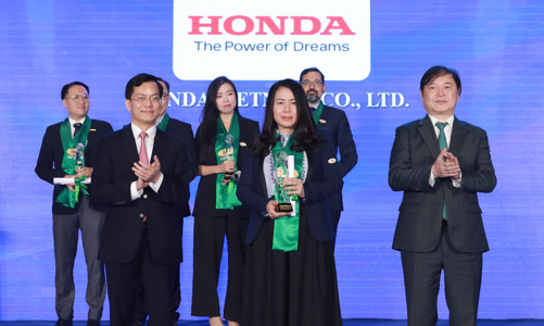 Honda Việt Nam vinh dự nhận danh hiệu Rồng Vàng lần thứ 17