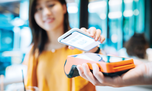 Thế hệ Gen Z làm quen với thanh toán không tiền mặt