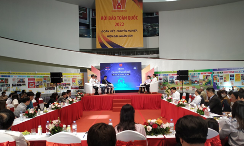 Cấp bách chuyển đổi số báo chí