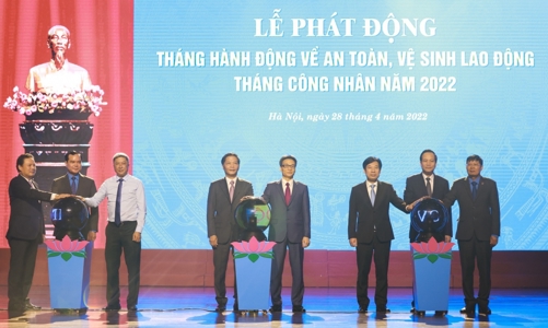 Phát triển kinh tế nhưng không quên đảm bảo an toàn lao động