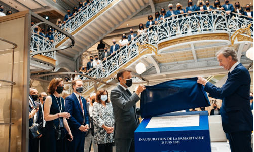 Ngành thời trang xa xỉ Pháp vui mừng khi ông Macron tái đắc cử