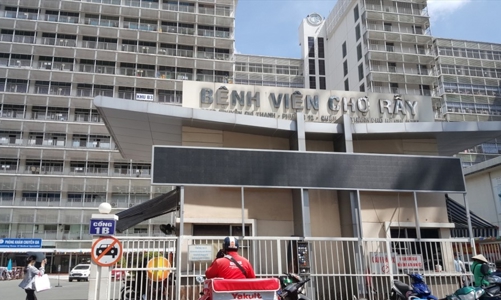 Bệnh viện Chợ Rẫy thiếu thuốc, bệnh nhân ghép thận phải mua bên ngoài: Bộ Y tế nói gì? 