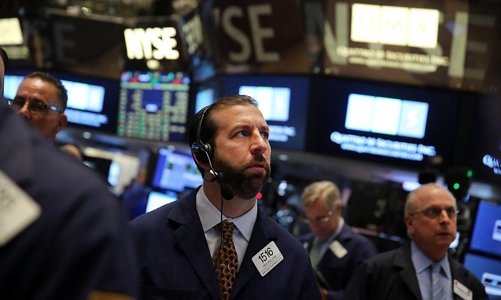 Dow Jones “bay” hơn 900 điểm trong phiên cuối tháng