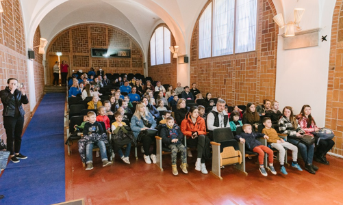 Oriflame hỗ trợ Trung tâm cộng đồng trẻ em Ukraine đi vào hoạt động tại Stockholm