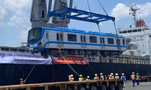 Hai đoàn tàu cuối cùng của metro số 1 Bến Thành – Suối Tiên đã về đến TP.HCM