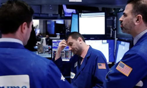 Chứng khoán Mỹ lao dốc sau báo cáo lạm phát, giá dầu nhảy hơn 5%, Bitcoin mất mốc 30.000 USD