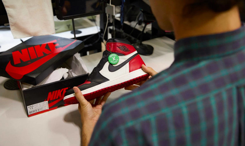 Cuộc chiến pháp lý giữa Nike và StockX tiếp tục căng thẳng