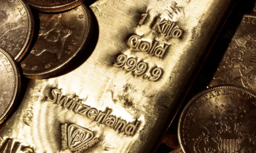 Giá vàng thế giới giảm chóng mặt, thấp hơn trong nước 19 triệu đồng/lượng