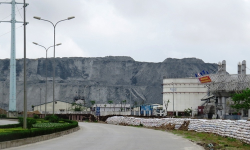 Tiếp tục thúc các Bộ, ngành tìm giải pháp xử lý tro, xỉ thải của các nhà máy nhiệt điện, phân bón