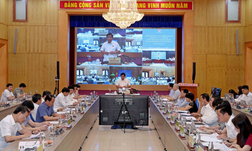 Giải ngân vốn đầu tư công: Tiền vẫn “kẹt” vì điểm nghẽn