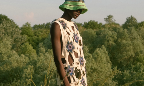 BST Stella McCartney Resort 2023: Tự do như thiên nhiên