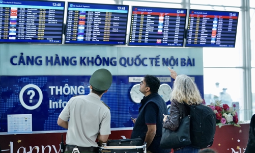 Lượng khách qua sân bay Nội Bài tăng đến 35%, “phá đỉnh” thời kỳ trước dịch Covid-19