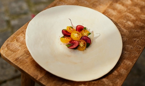 Có gì tại nhà hàng đầu tiên ở Pháp của Louis Vuitton?