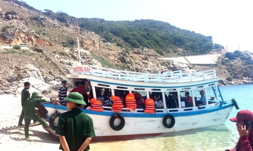 Phương tiện thủy cỡ nhỏ tại nhiều địa phương 