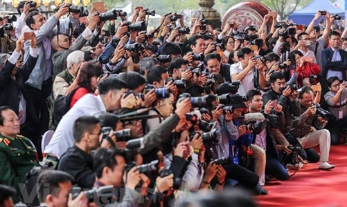 Báo chí chính đạo không “hành” doanh nghiệp 