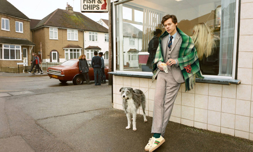 BST hợp tác giữa Gucci và Harry Styles: Trang phục nam giới không cần quá nam tính?