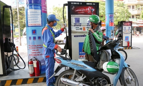 Chính thức giảm 10% thuế nhập khẩu ưu đãi mặt hàng xăng