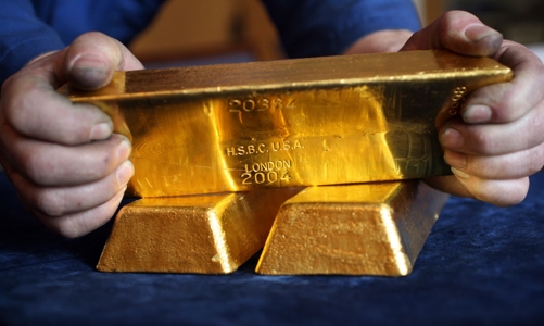 Vàng tụt giá tuần này vì đồng USD tăng giá mạnh