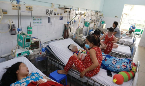 Báo động quá tải bệnh viện ở TP.HCM vì dịch sốt xuất huyết tăng đột biến