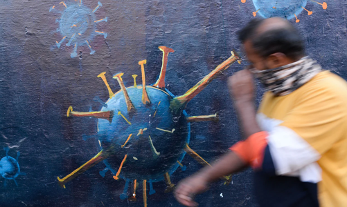 Nhiều quốc gia du lịch khuyến cáo đeo khẩu trang trở lại để phòng BA.5