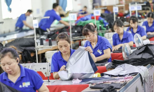 Tín hiệu bất ổn từ nhu cầu mua sắm giảm sút ở Mỹ và châu Âu