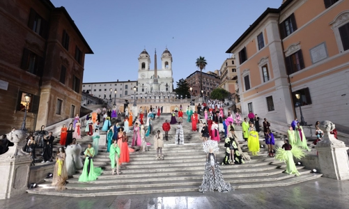 Những vụ kiện cáo tốn kém mà hài hước của làng thời trang xa xỉ