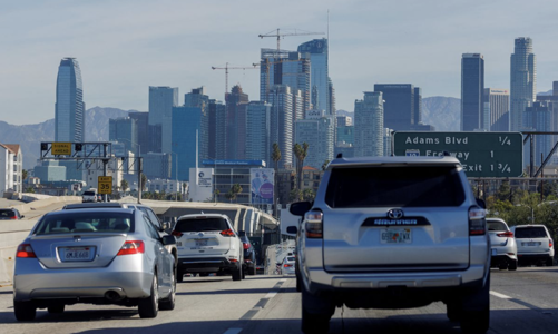 Giá bán lẻ xăng ở Mỹ giảm mạnh