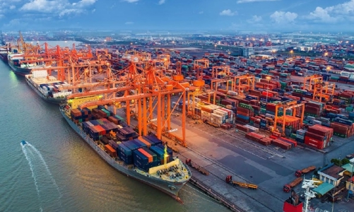 Xuất khẩu những tháng cuối năm đối mặt với nhiều khó khăn, vị thế xuất siêu liệu có giữ được?